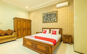 Aleyra Hotel And Villa'S Garut